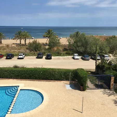Carlton Playa 公寓 *