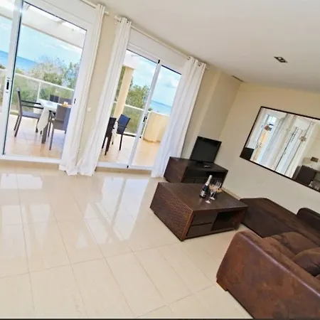Carlton Playa Daire *