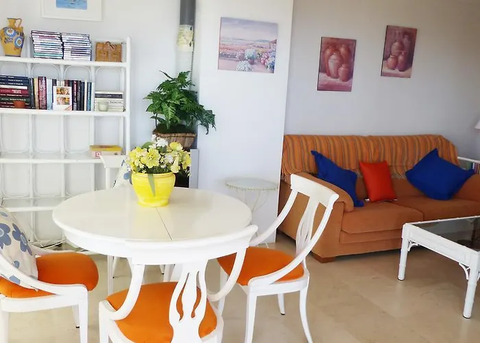 Апартаменти Carlton Playa *